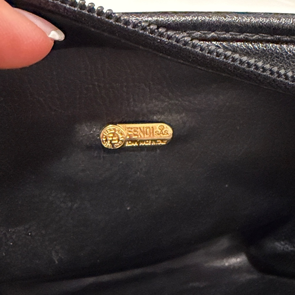 Fendi authentic Black Crossbody Bag - Picture 5 of 6
